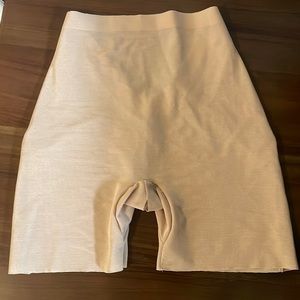 Worn Once EUC Skims Sheer Sculpt Low Back Short